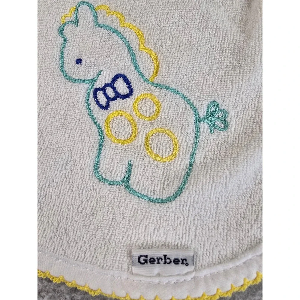 Vintage Gerber Baby Bib and Burp Cloth Set White Yellow Giraffe Embroidery 90s